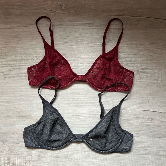 Victoria's Secret Lot of 2 Women's Lacy Semi-Sheer Bras Size 34B - Picture 1 of 5